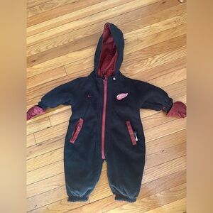 Nike NHL Detroit Red Wings Hockey Black & Burgundy Boy 12M Reversible Snowsuit